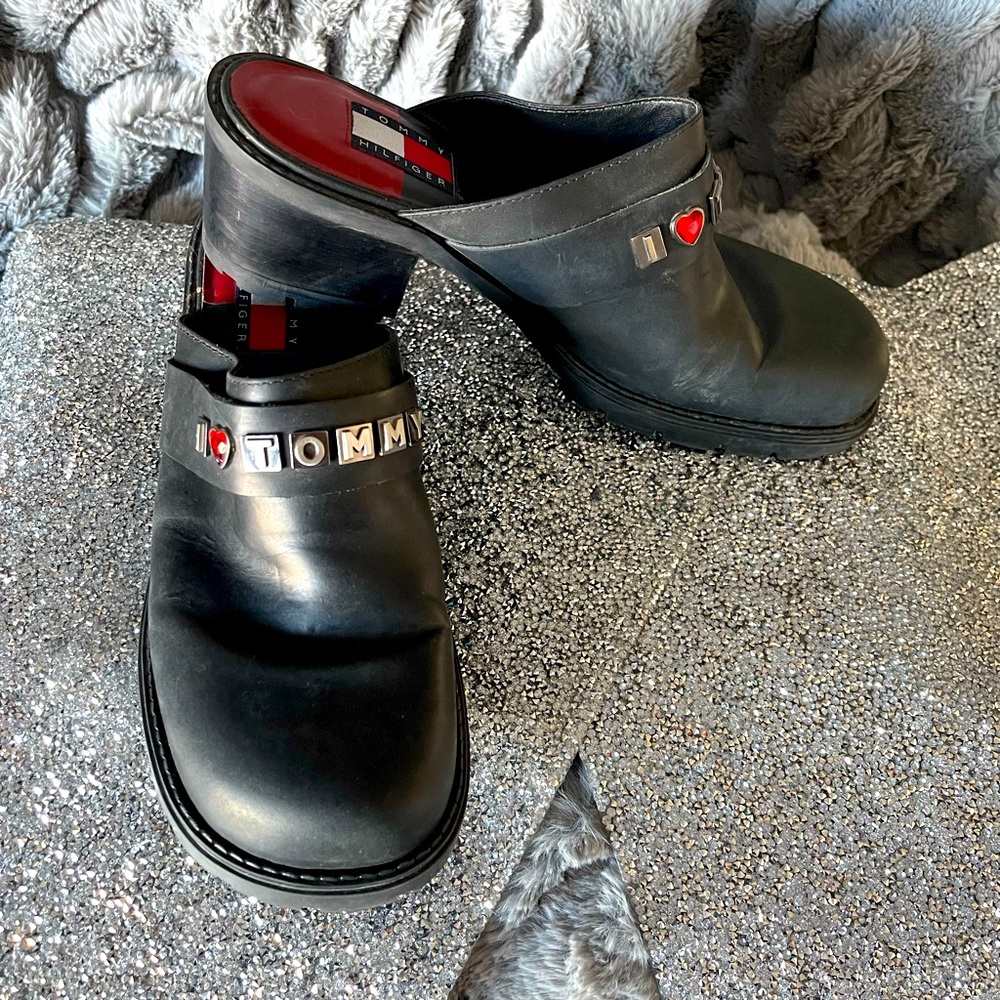 Tommy clogs. I ❤️ TOMMY